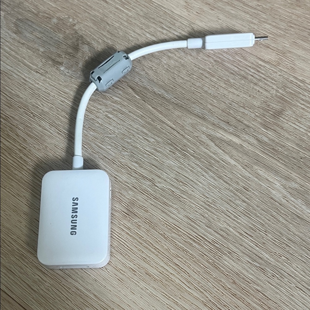 Samsung White HDMI-to-Micro USB Adapter